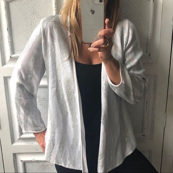 🎃CHICOS WHITE/ SILVER SEQUIN JACKET - Picture 1 of 8
